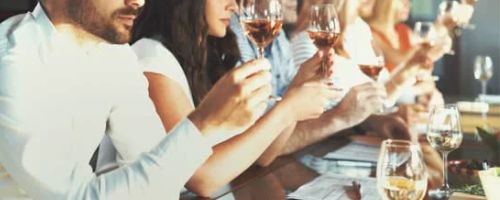 Number of people judging wine in a glass